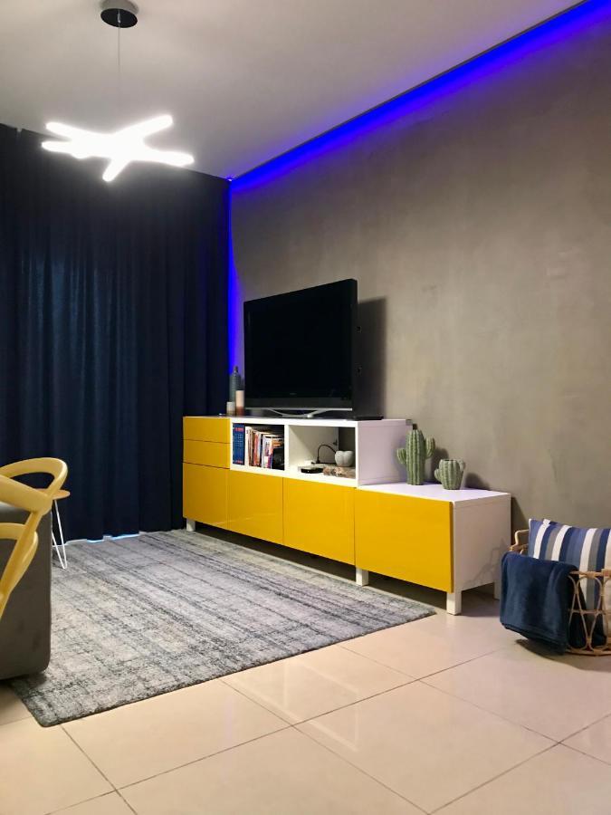Fat Cow Apartment 101 Ларнака Екстер'єр фото