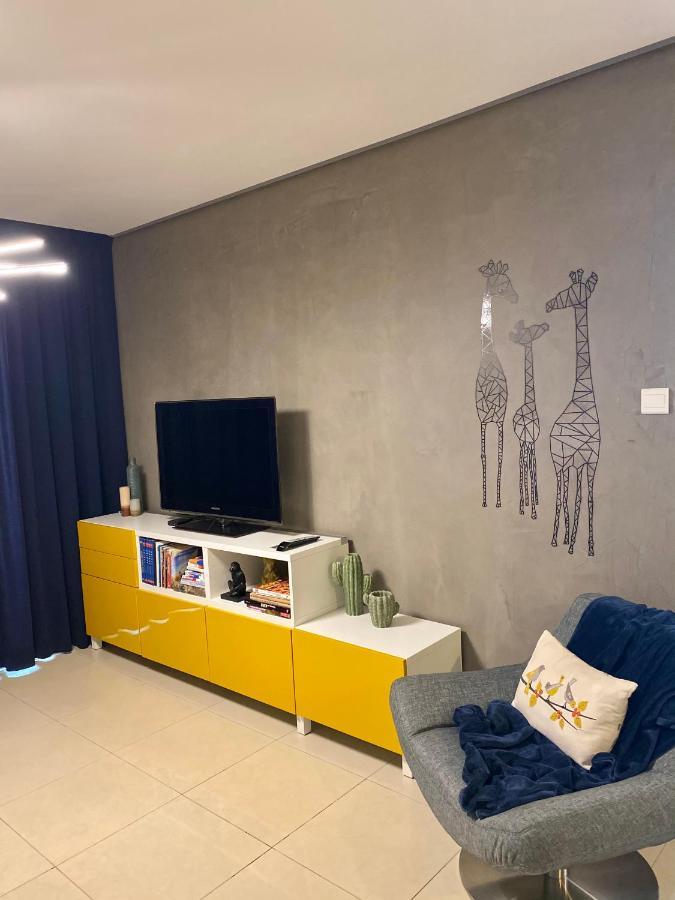 Fat Cow Apartment 101 Ларнака Екстер'єр фото